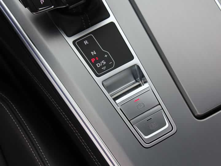 Audi A7L 2024 45 TFSI Luxury — фото 15