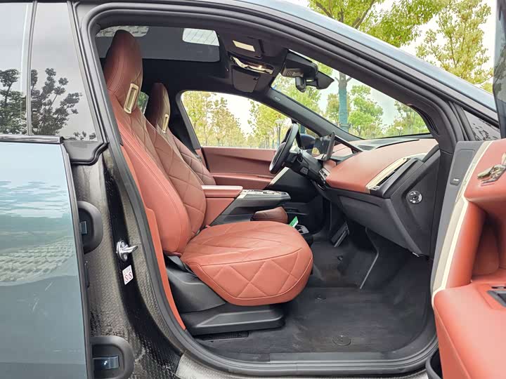 BMW i 2022 x Drive 50 — фото 12
