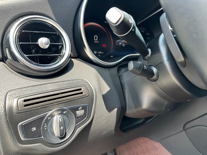 Mercedes-Benz GLC 2020 GLC 260 4 MATIC SUV — фото 16