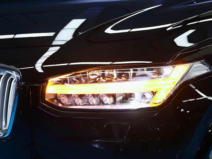 Volvo XC90 2018 T 6 7 — фото 4