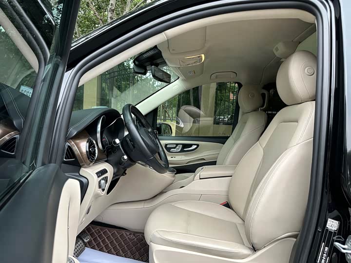 Mercedes-Benz V-Class 2022 V 260 L — фото 6