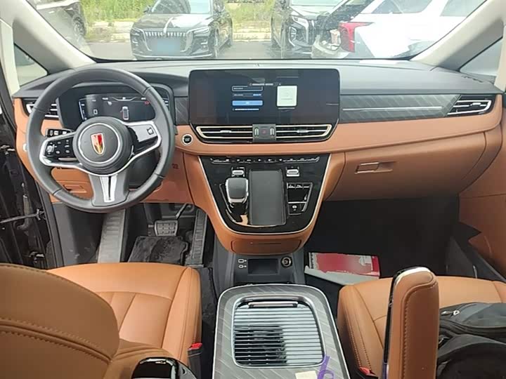 Hongqi HQ9 PHEV 2024 2.0 T 4 WD — фото 10