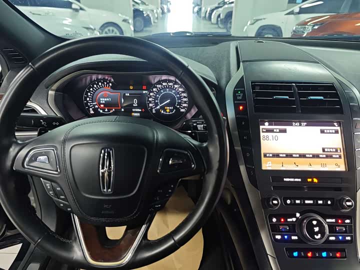 Lincoln MKZ 2017 2.0 T — фото 13
