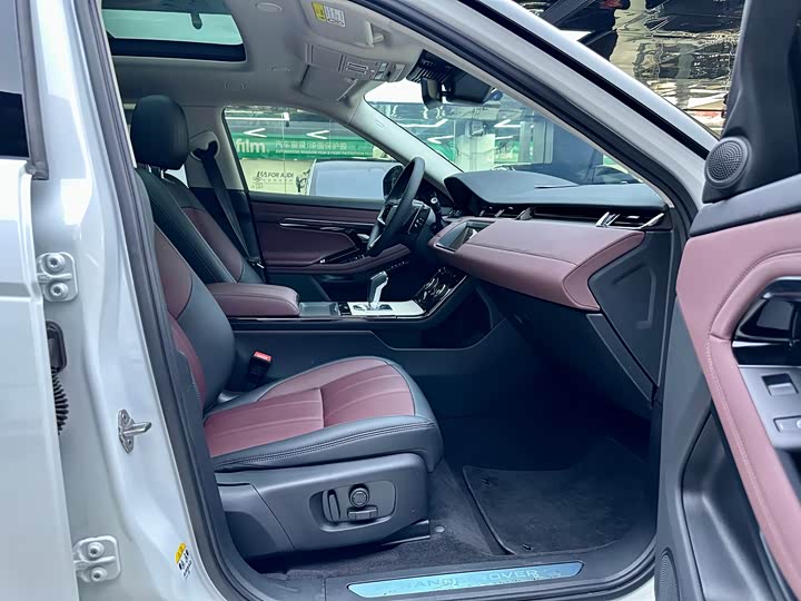 Land Rover Range Rover Evoque — фото 11