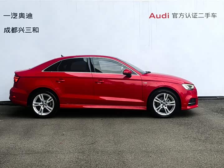 Audi A3 2019 Limousine 35 TFSI V — фото 3