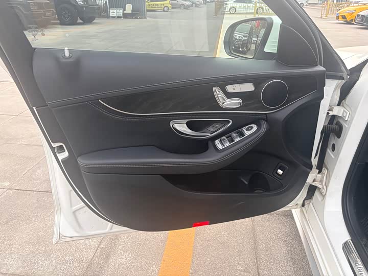 Mercedes-Benz C-Class 2018 C 200 L — фото 8