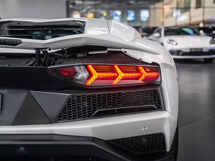 Lamborghini Aventador 2017 Aventador S — фото 20