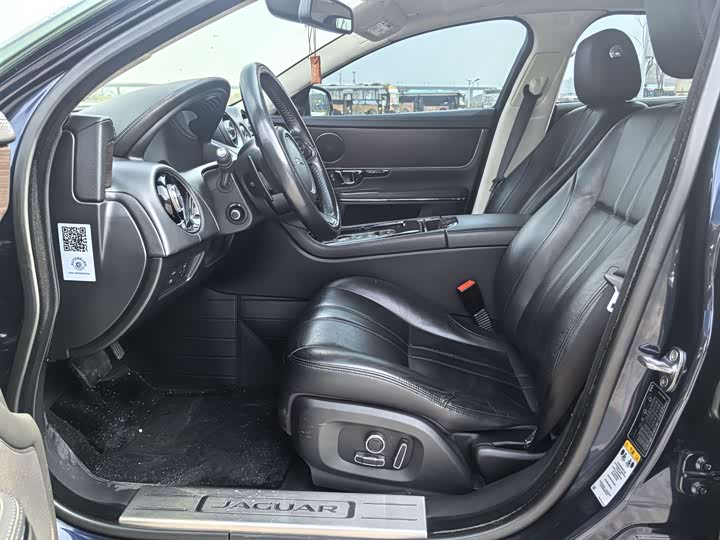 Jaguar XJ 2016 XJL 2.0 T 2 WD — фото 5