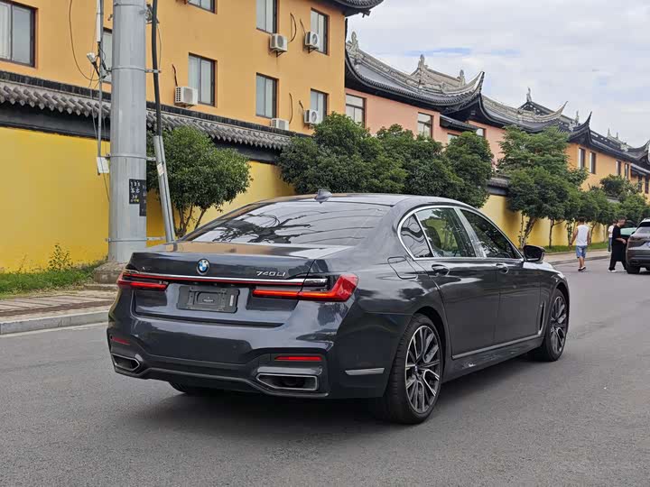 BMW 7-Series 2019 740 Li x Drive M — фото 16