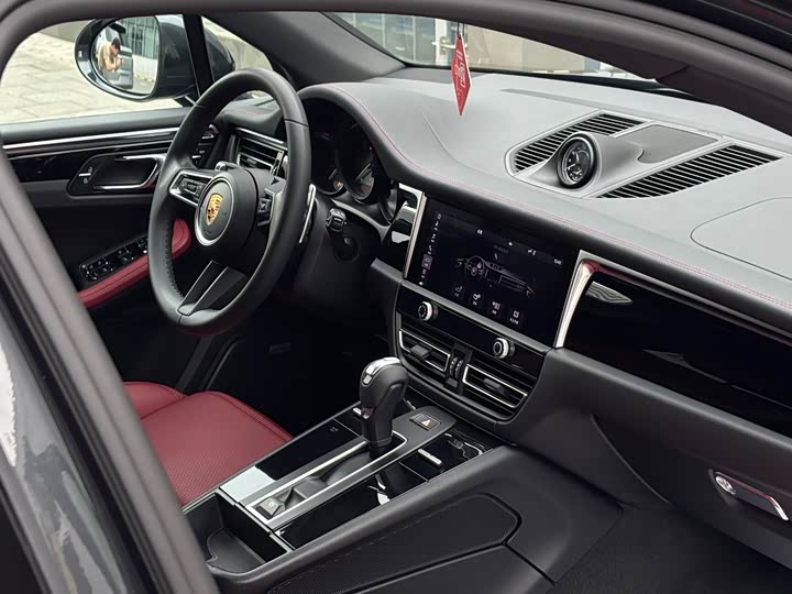 Porsche Macan 2022 Macan S 2.9 T — фото 17