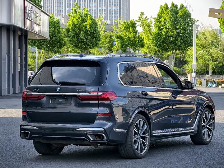 BMW X7 2019 x Drive 40i M — фото 9
