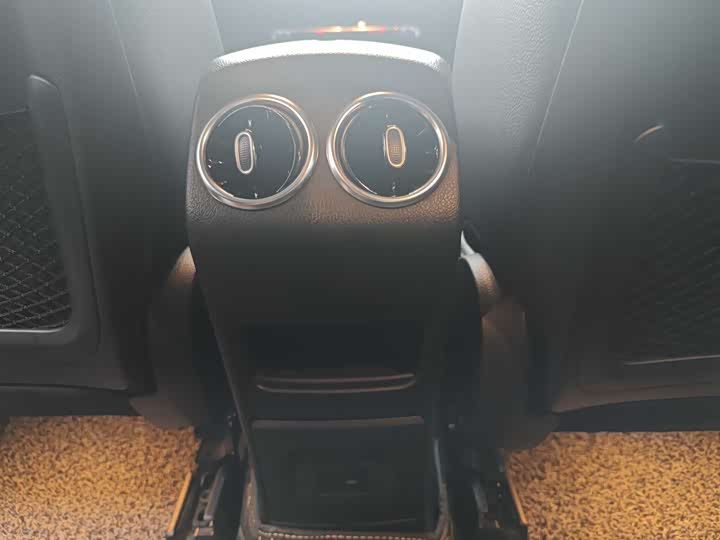 Mercedes-Benz GLA 2022 GLA 200 — фото 27