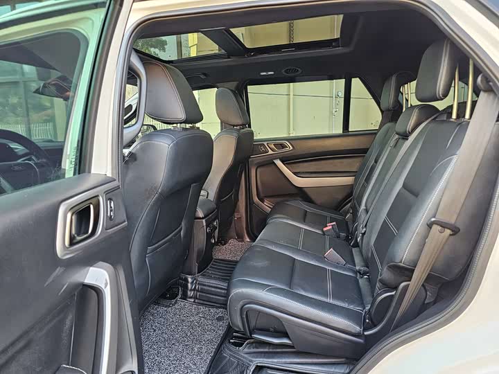 Ford Everest — фото 15