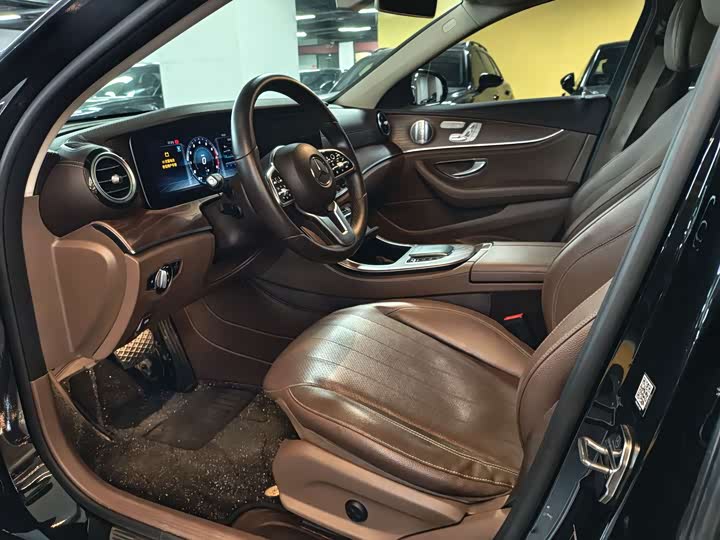 Mercedes-Benz E-Class 2020 E 300 L Luxury — фото 9