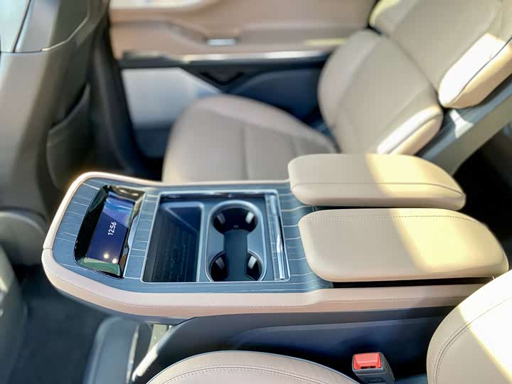 Lincoln Navigator — фото 18