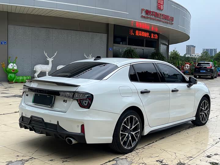 Lynk & Co 03 2021 1.5 T PHEV Pro — фото 7