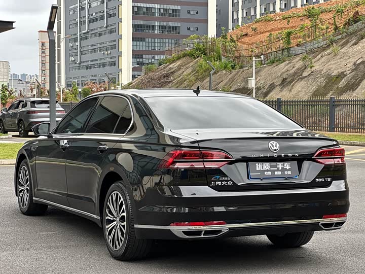 Volkswagen Phideon — фото 9