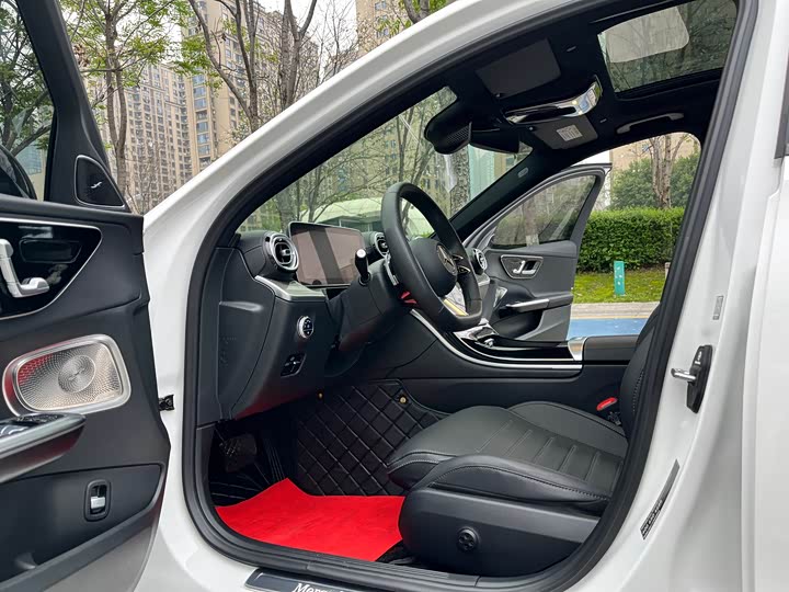 Mercedes-Benz C-Class 2024 C 260 L — фото 4