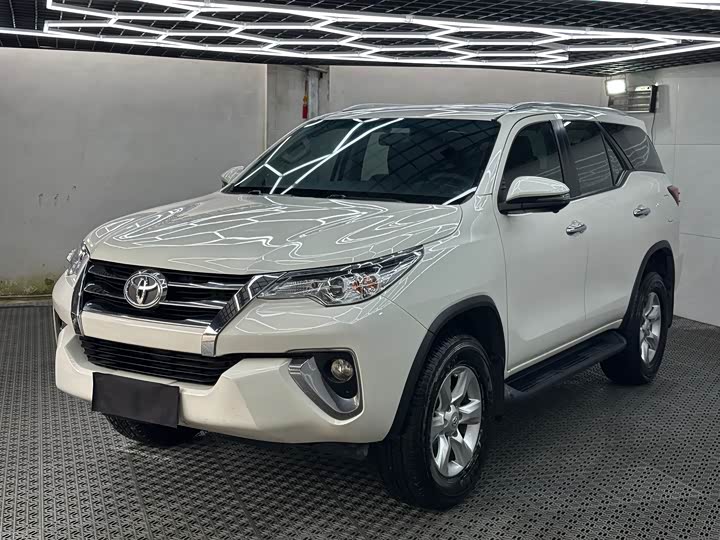 Toyota Fortuner 2017 2.7 L — фото 4