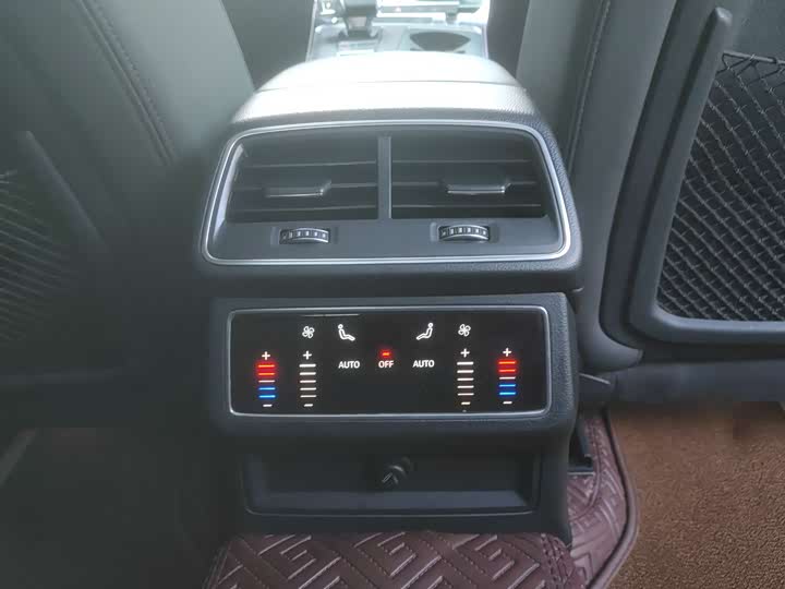 Audi A6 2021 Avant 45 TFSI — фото 21