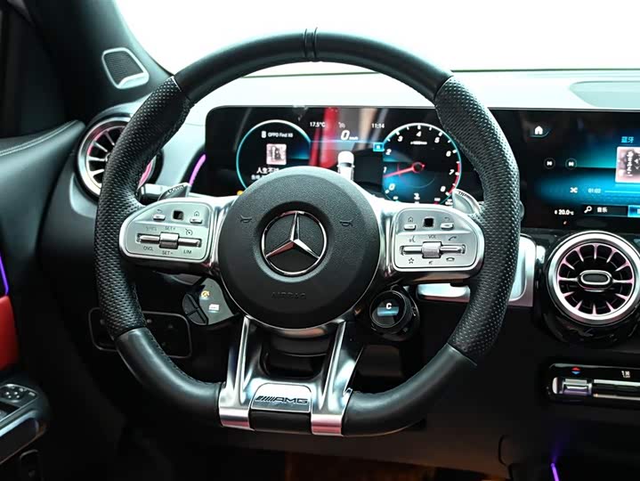 Mercedes-Benz GLB 2023 AMG GLB 35 4 MATIC — фото 21