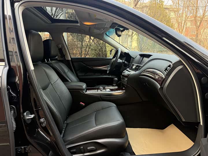Infiniti Q70 2015 Q 70 L 3.5 L Hybrid — фото 11