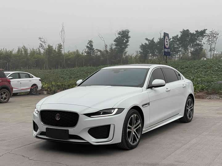 Jaguar XEL 2024 2.0 T 250 PS R-DYNAMIC S — фото 17
