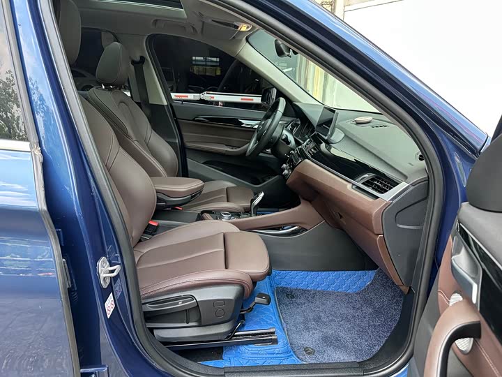 BMW X1 2021 s Drive 20 Li — фото 10