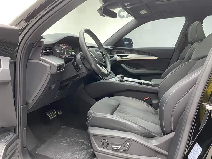 Audi Q6 2023 45 TFSI quattro — фото 17