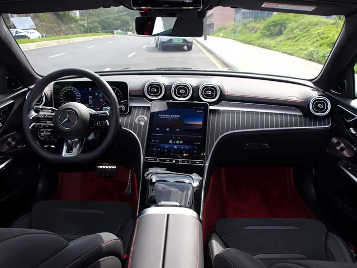 Mercedes-Benz C-Class 2025 AMG C 43 4 MATIC — фото 10