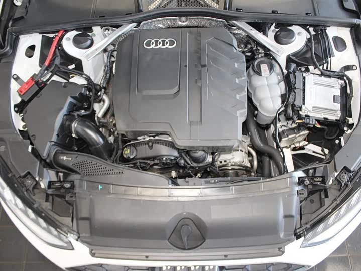 Audi A4L 2024 40 TFSI — фото 12