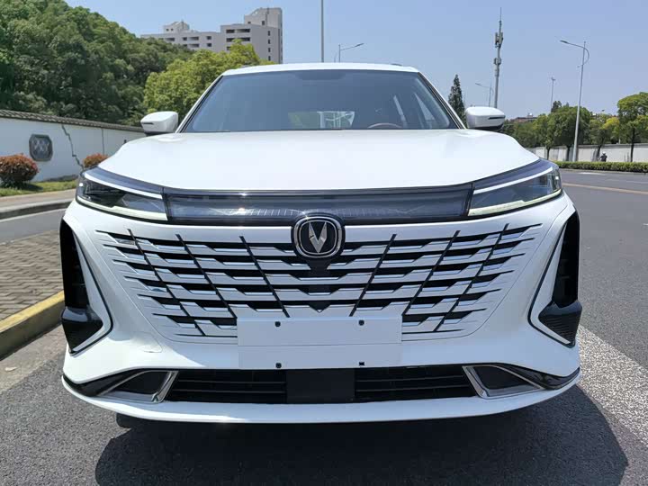 Changan CS75 PLUS 2023 1.5 T ATLuxury — фото 2