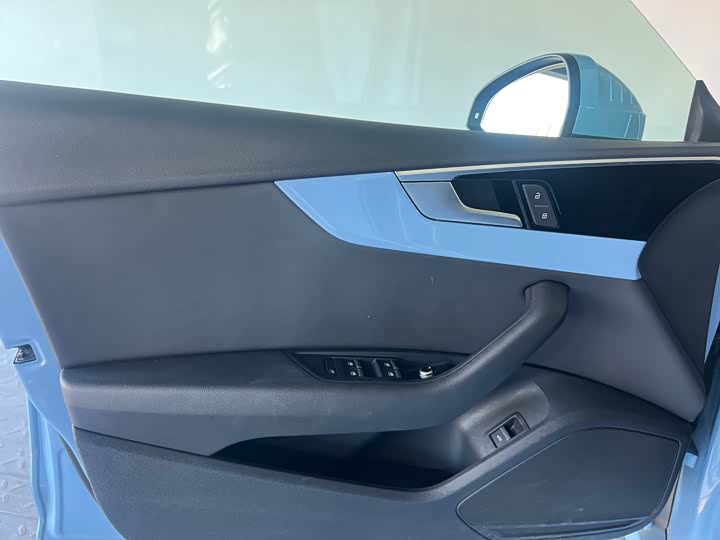 Audi A5 2023 Sportback 40 TFSI — фото 11