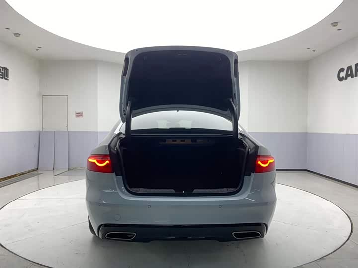Jaguar XFL 2020 XFL 2.0 T P 200 2 WD — фото 28