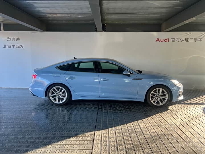 Audi A5 2023 Sportback 40 TFSI — фото 3