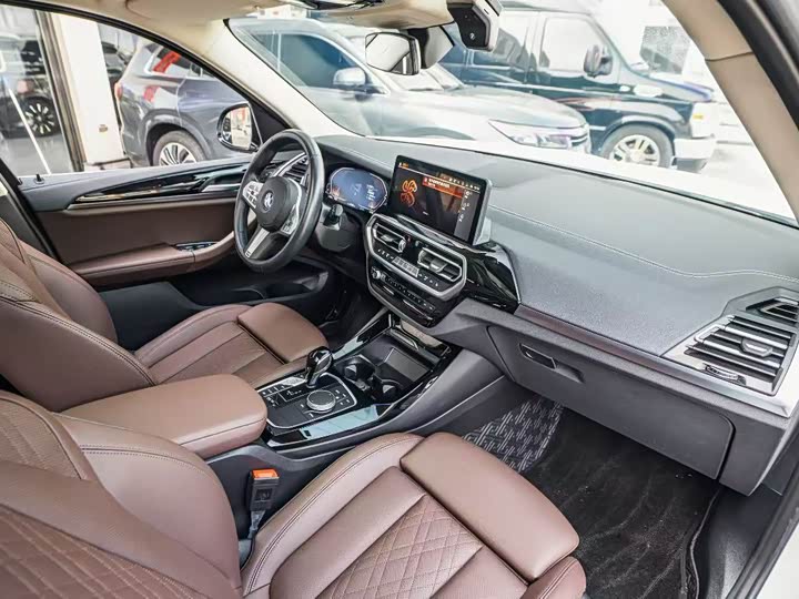 BMW X3 2023 x Drive 25i M — фото 9