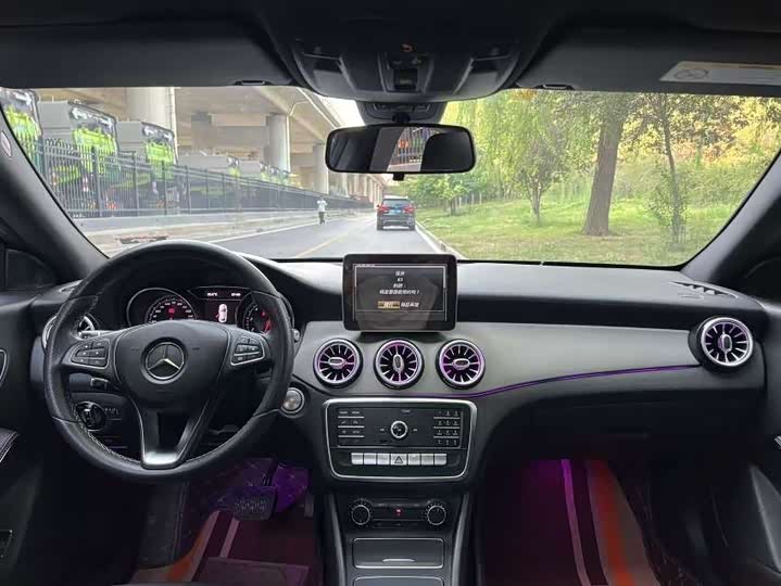 Mercedes-Benz CLA 2018 CLA 200 — фото 12