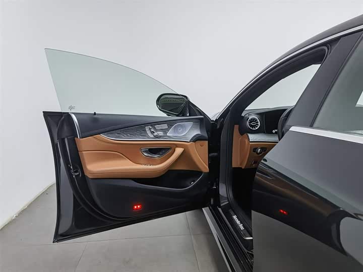 Mercedes-Benz CLS 2023 CLS 300 — фото 8