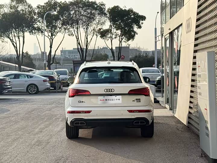Audi Q5L 2024 40 TFSI — фото 5