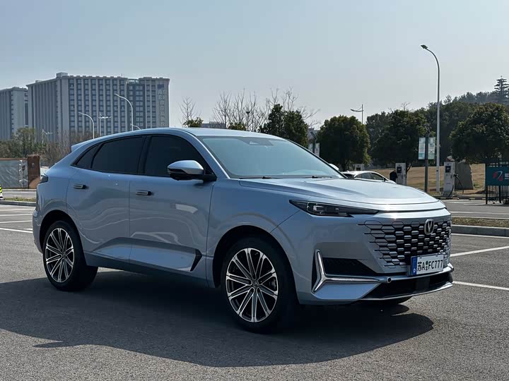 Changan UNI-K 2021 2.0 T Premium — фото 3