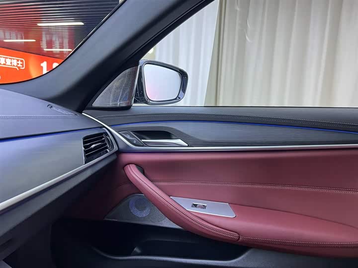 BMW 5-Series 2022 530 Li Leading M — фото 18