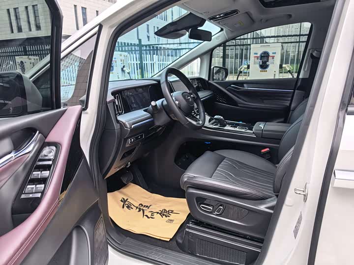 Trumpchi M8 2024 400 T — фото 9