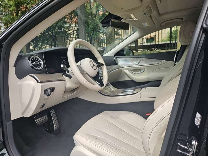 Mercedes-Benz CLS 2023 CLS 300 — фото 6