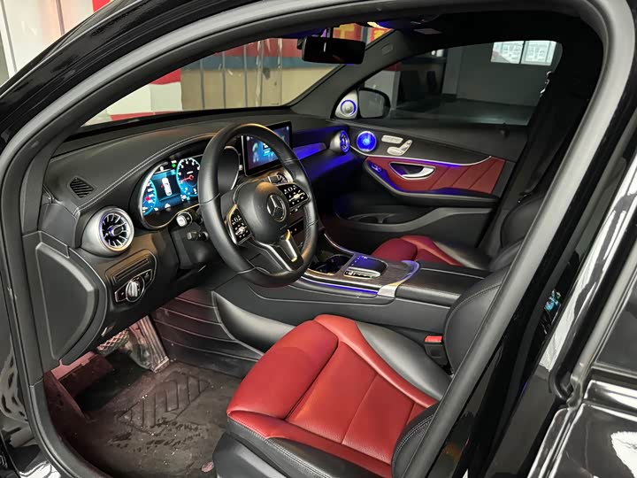 Mercedes-Benz GLC 2022 GLC 300 4 MATIC SUV — фото 5