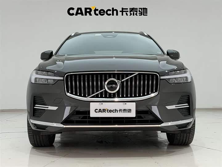 Volvo XC60 2022 B 5 4 WD — фото 3