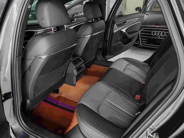 Audi A6L 40 TFSI люкс-динамик — фото 6