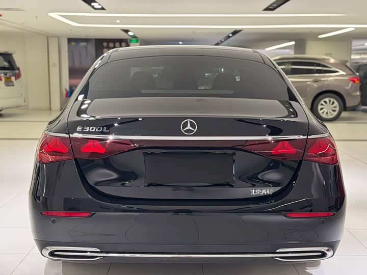 Mercedes-Benz E-Class 2024 E 300 L Luxury — фото 14