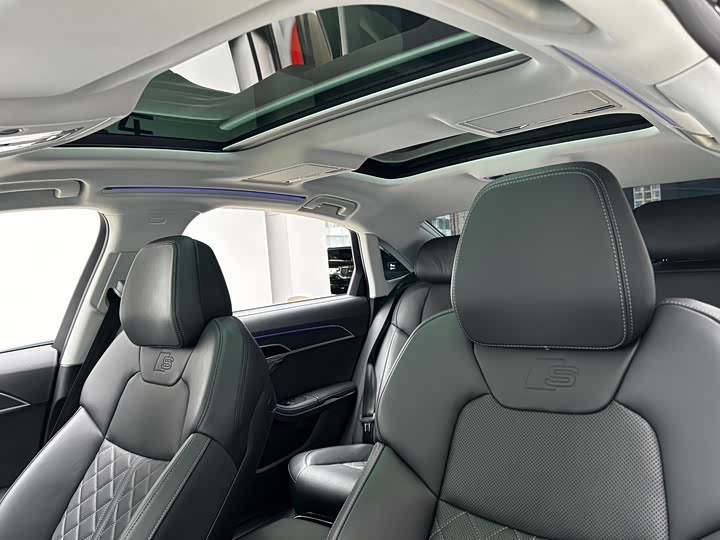 Audi A8 2023 A 8 L 50 TFSI quattro — фото 9