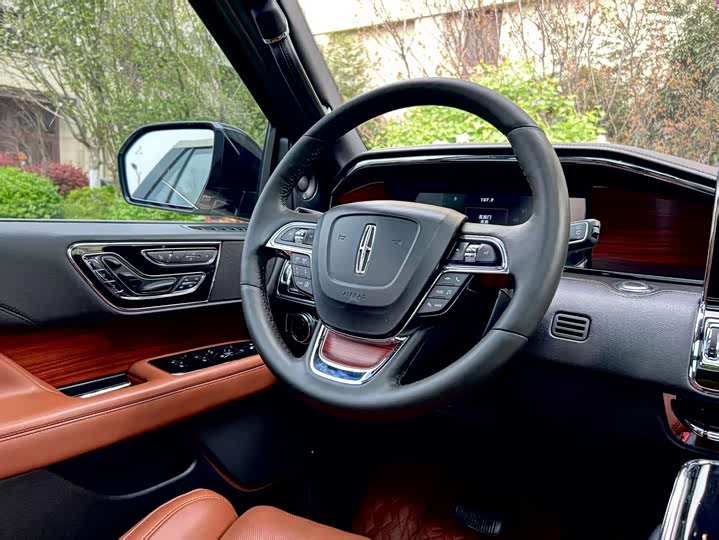 Lincoln Navigator — фото 10