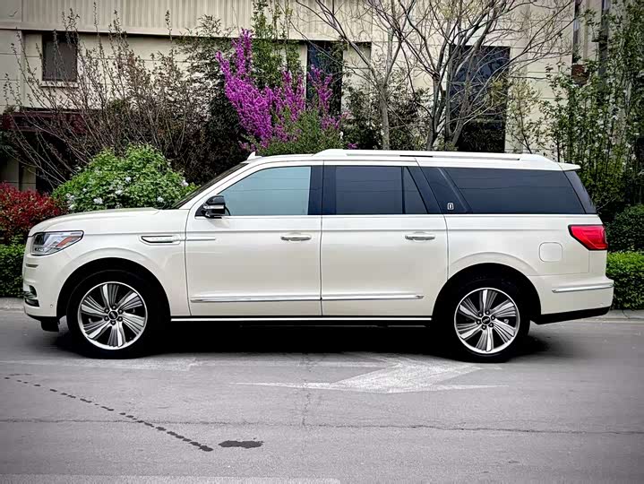 Lincoln Navigator — фото 19